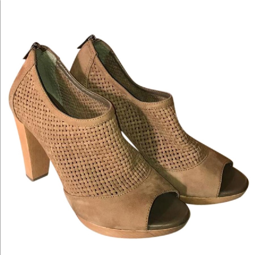 Banana republic Octavio peep toe worn 1x